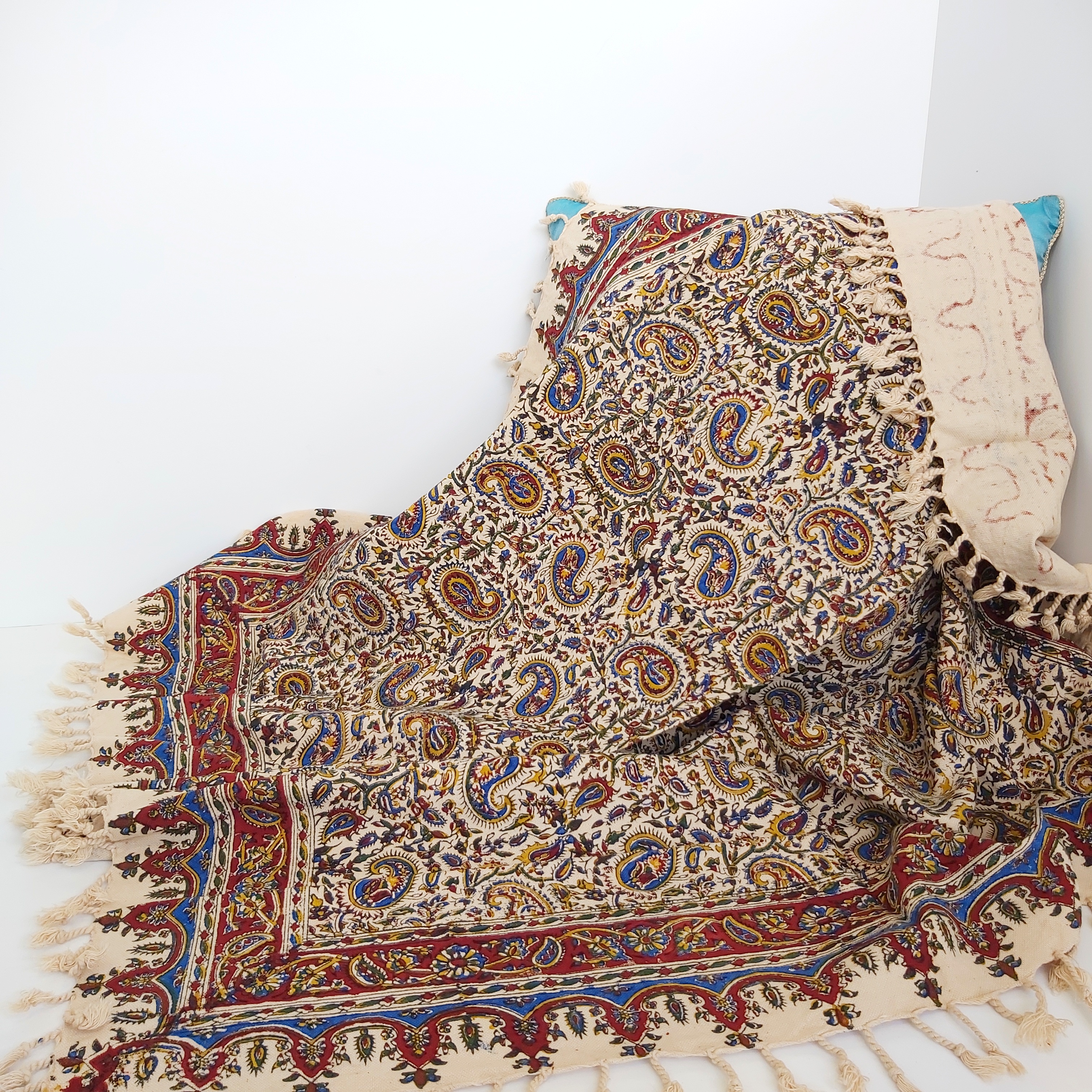 رومیزی قلمکار اصفهان مربع طرح گل و بته جقه